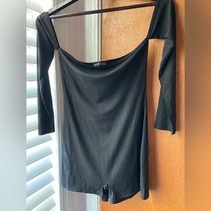 Short dress with shorts and sleeves